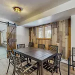 Fox Farm 880 - Ski Ranch Chalet