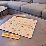 Top Floor Condo With Balcony - Steps To Lifts & Main Street Condo