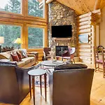Stunning Views! Ski-Inandout Mountain Village Cabin