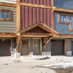 Scenic Mountain View Condo - Walk To Lift 7