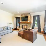 Luxury Lorian Lookout With Plenty Of Amenities Holiday home *