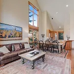 Terraces 1202 - Terraces Pathway