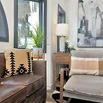 Lulu 6J Walk To Lift 7, Pool & Hottub - 2Br Plus Loft, 3Ba, Sleeps 6