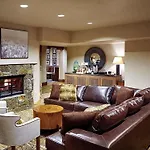 Fairmont Heritage Place, Franz Klammer Lodge