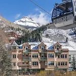 Hotel Columbia