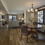 Madeline And Residences, Collection Hotel 4*