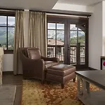 Madeline And Residences, Collection Hotel
