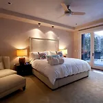 Element 52, Collection Aparthotel 5*