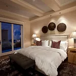 Aparthotel Element 52, Collection