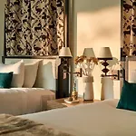 Madeline And Residences, Collection Hotel