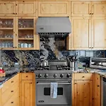 Mountain Village Retreat - Steam Shower & Views