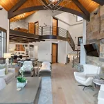 Villa Vista Haus At Country Club - Private Golf And Retreat!