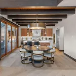 Vista Haus At Country Club - Private Golf And Retreat!