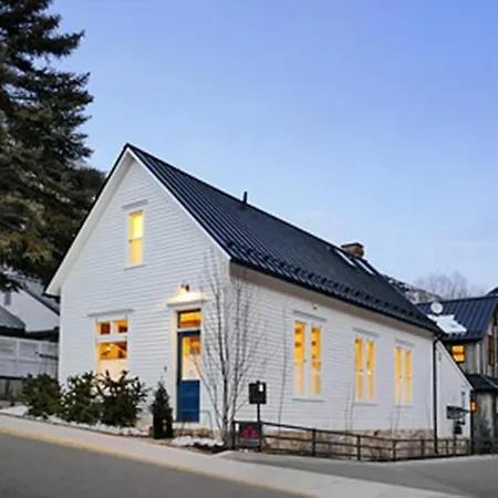 Splendid In The Heart Of Town Holiday home