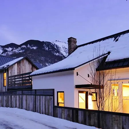 Splendid In The Heart Of Town Holiday home *