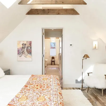 Splendid In The Heart Of Town Holiday home *