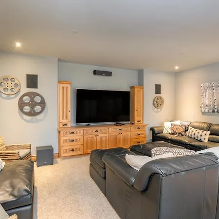 Chalet Twin Elk By Exceptional