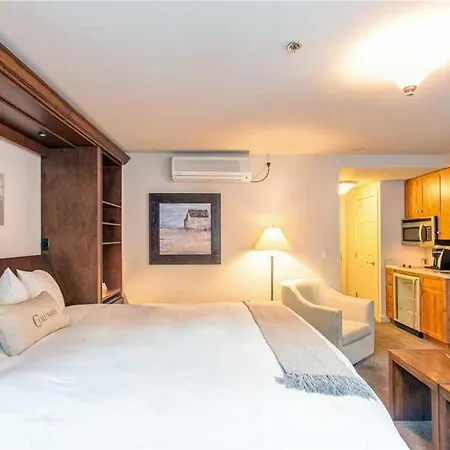 Hotel Hotel Columbia 4*