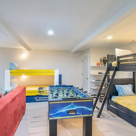 Sunshine Ski House - Sun-filled Family In Heart Of Town - Hot Tub