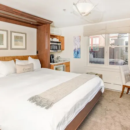 Hotel Hotel Columbia 4*