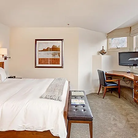 Hotel Columbia