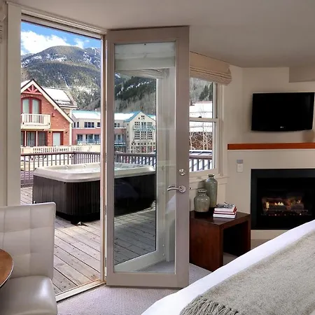 Hotel Columbia Hotel 4*