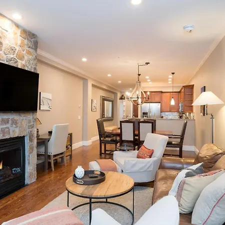 River Club 207 Apartment