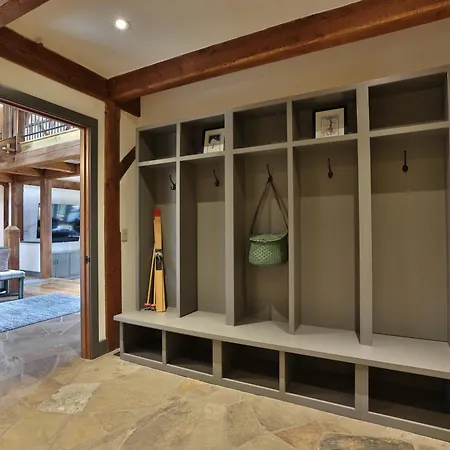 Mountain Village Marvel W/ Hot Tub & Gym! Holiday home *