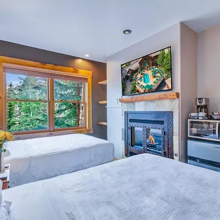 Mountain Lodge *