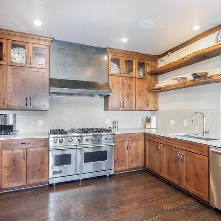 Cassidy Ridge D101 Apartment