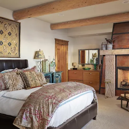 The Bear House On Double - Premier Ski-in-out Location And Amenities