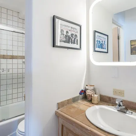 Double Diamond 1 Townhouse *