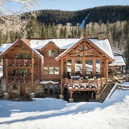 Holiday home The Bear House On Double - Premier Ski-in-out Location And Amenities