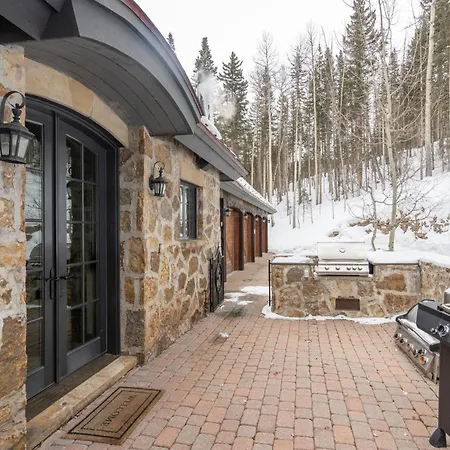 Twin Elk By Exceptional Chalet