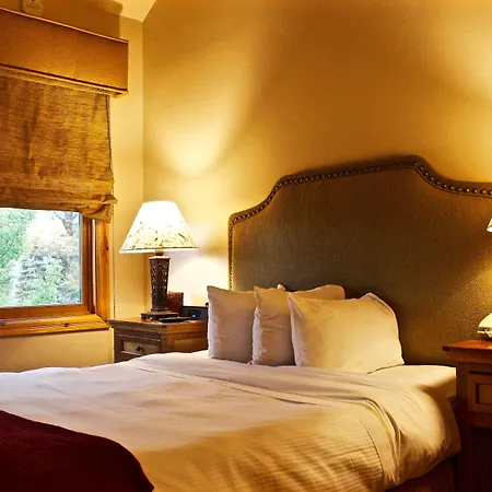 Mountain Lodge *