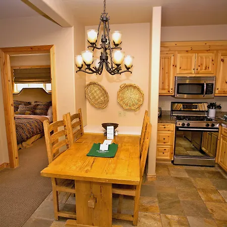 Mountain Lodge Telluride