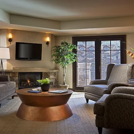 Hotel Madeline And Residences, Collection