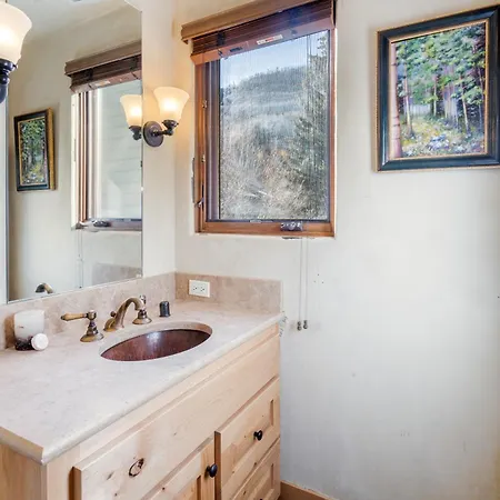 Experience Mountain Views In Spacious 3-bedroom #423 *