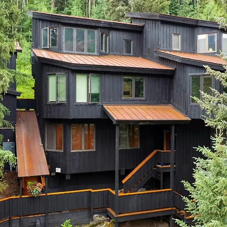 Apartment Manitou River House 113 By Avantstay