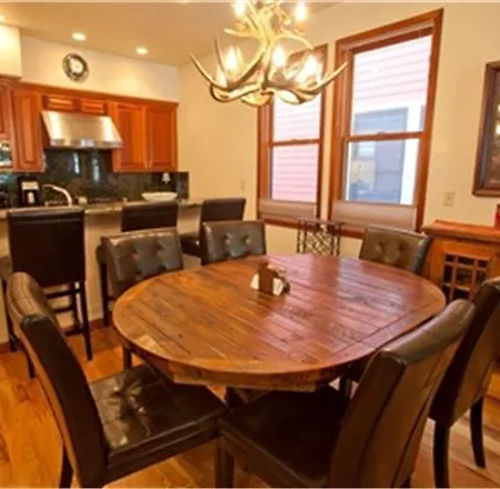 Pacific Street Townhome