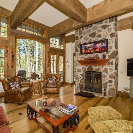 Aux Pied Des Pistes Holiday Holiday home *