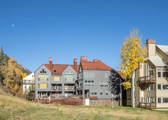 Cozy Condo Steps To Coonskin Lift