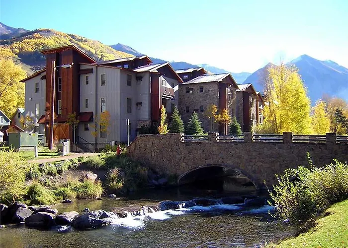 Affordably Priced 2 Bedroom - Riverclub2Br