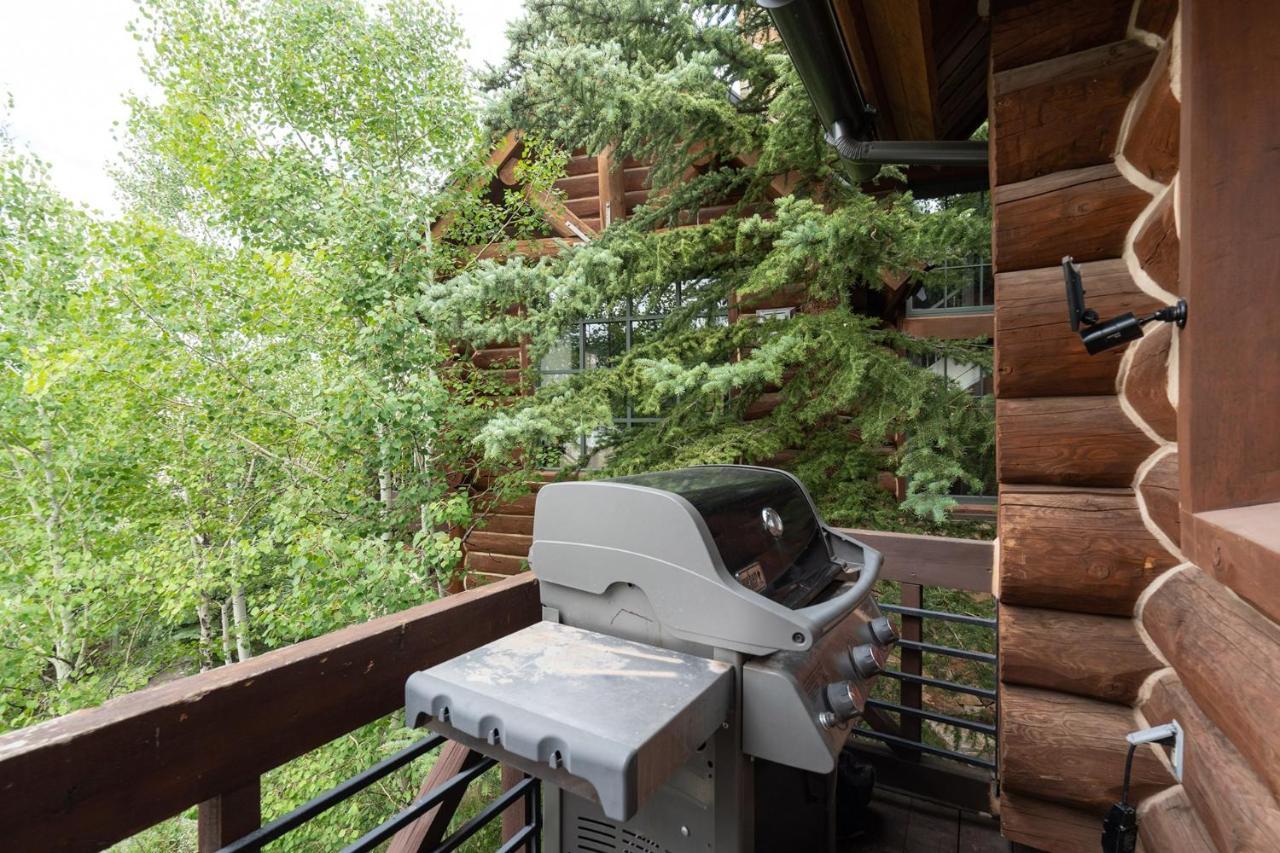 New! Chic European Style Cabin, Short Walk To Holiday home *