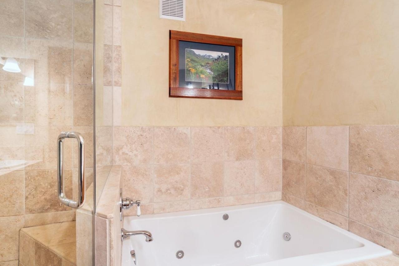 Life! Walk Or Shuttle To Lifts - Fireplace, Hot Tub *