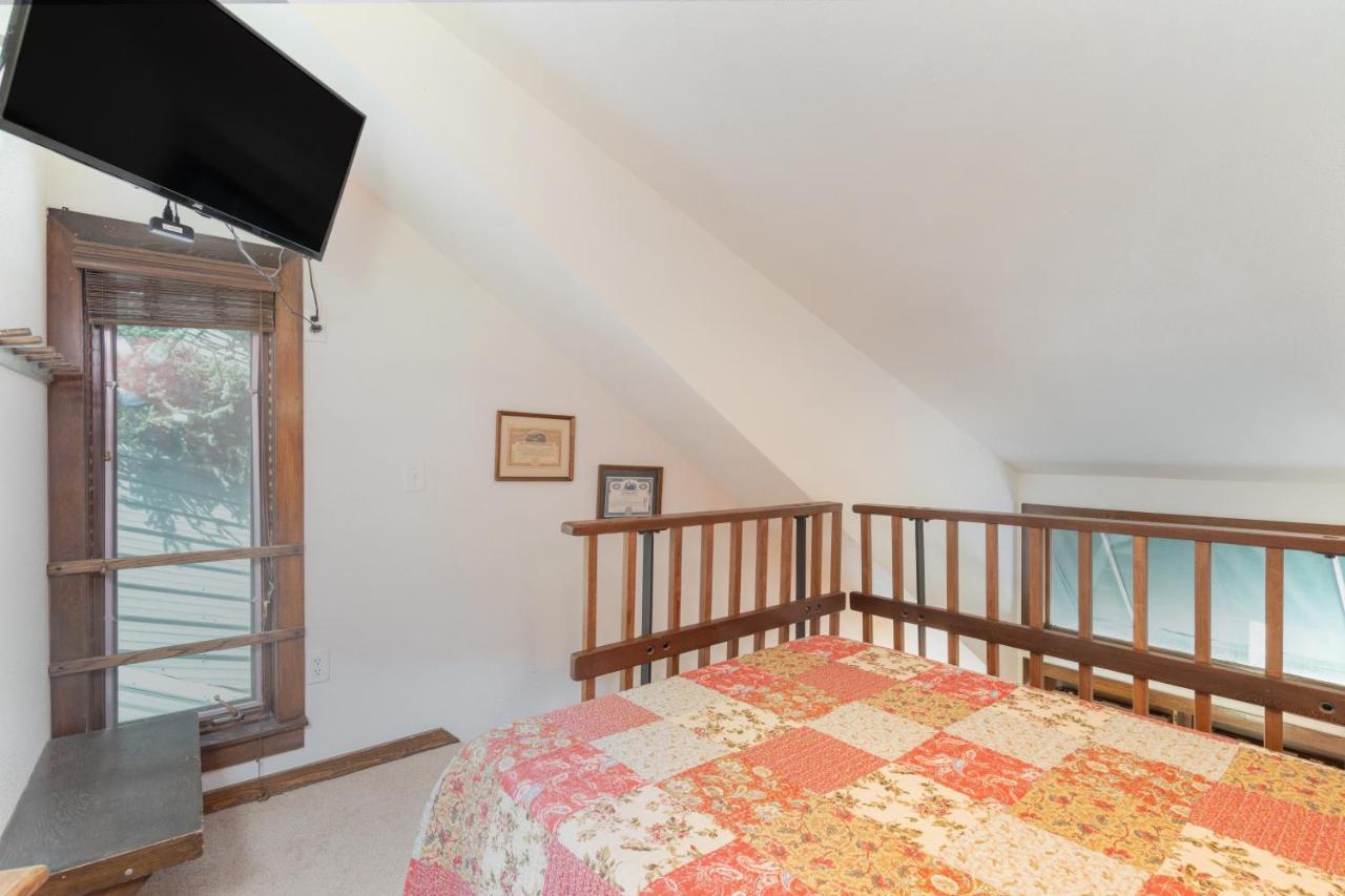Manitou 11 By Alpine Lodge *