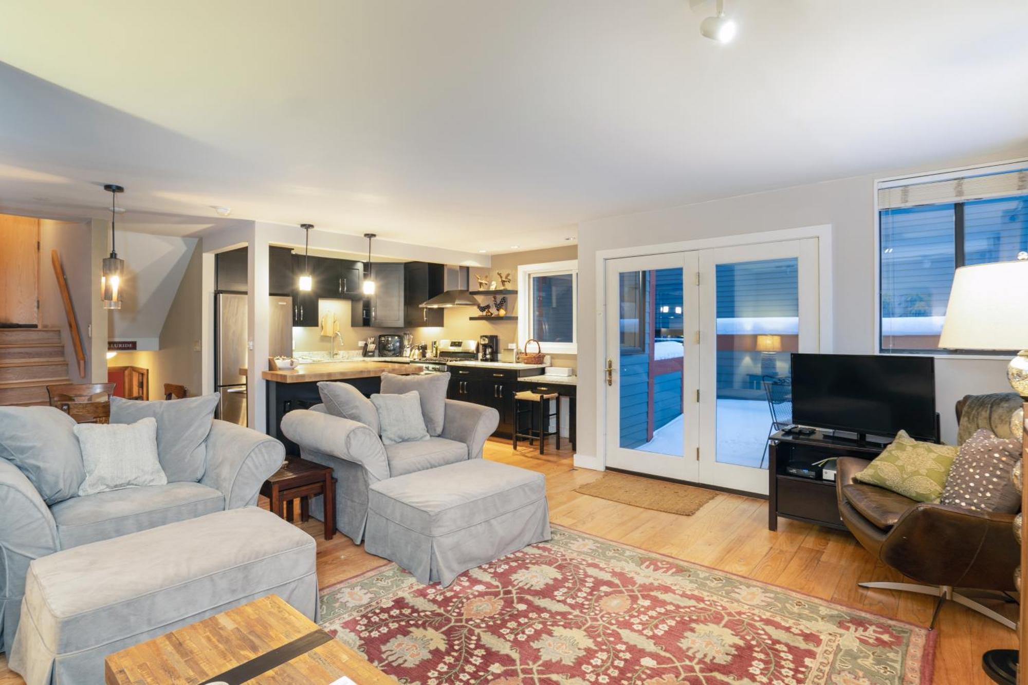 Renovated Close To Lift 7 And The Grocery Store