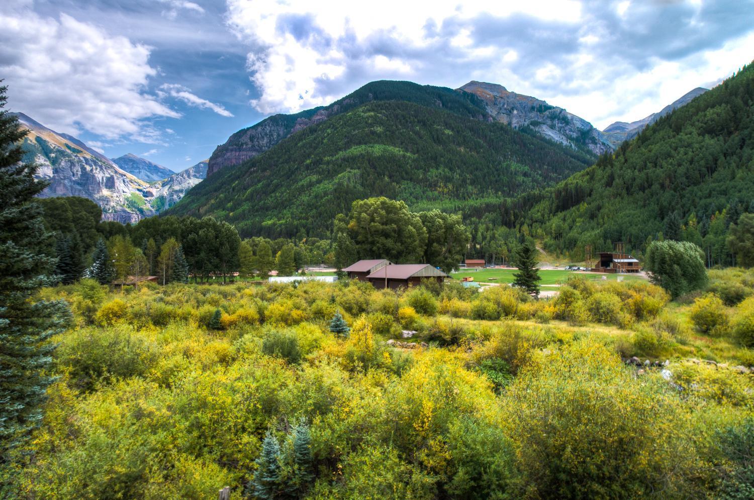Deluxe Unit With Unbeatable Deck Views * Telluride
