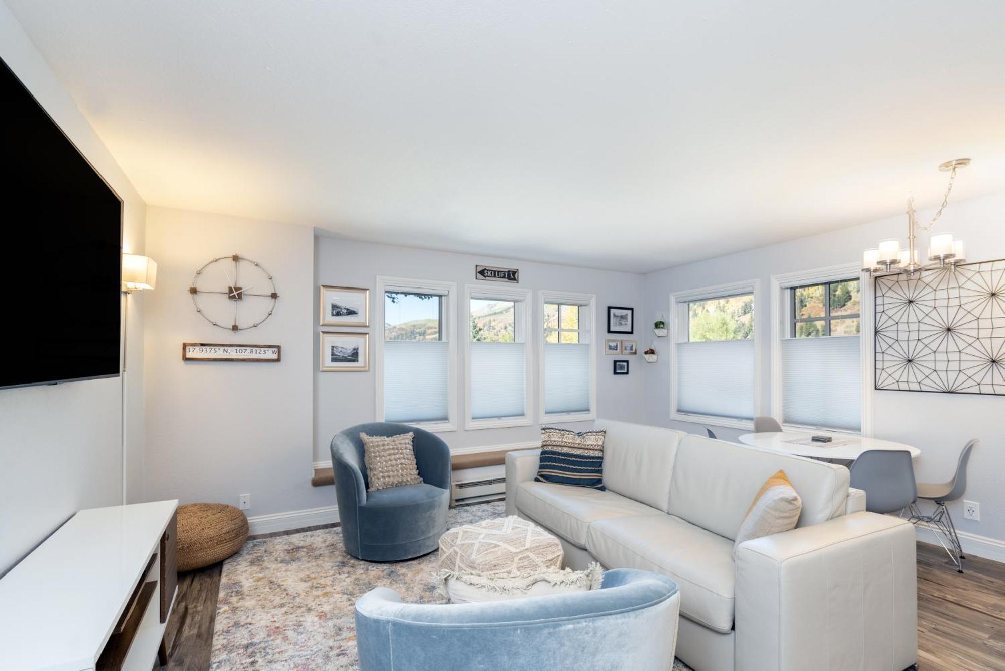 Sweet Updated In Out 1 Bedroom Etta Place Too