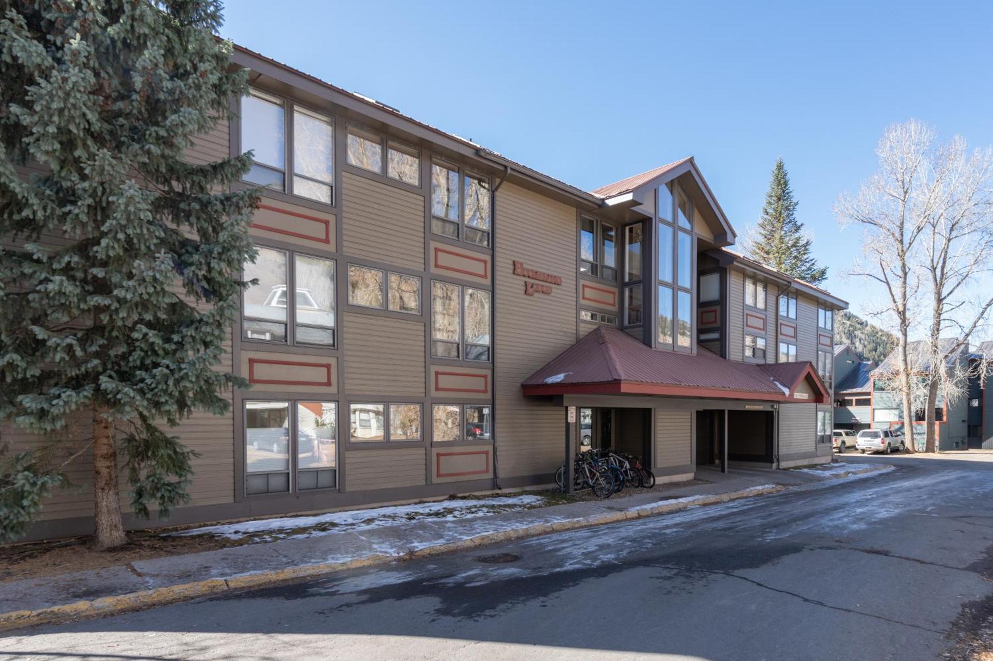 Holiday home With Great Access And Heated Garage *